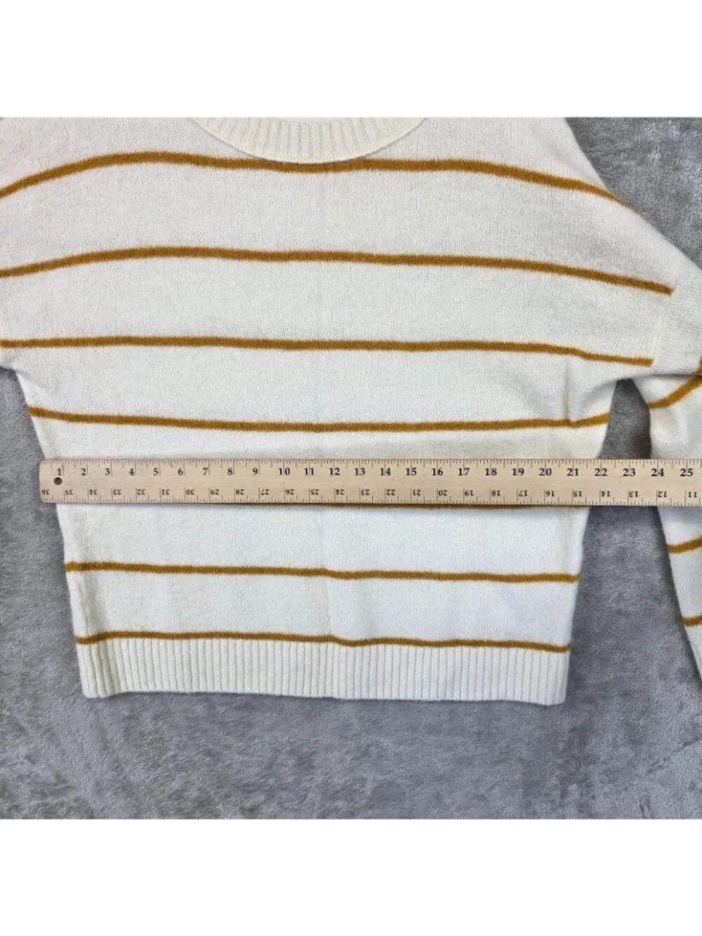 J Crew Sweater Womens M Cream Striped Soft Alpaca Crew Neck Long Sleeve Knit